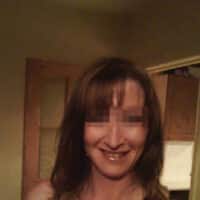 Bourgeoise sexy de 49 ans en tailleur à Saint Germain en Laye cherchant un jeune pour plan cul sulfureu